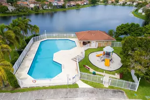 18546 NW 22nd St, Pembroke Pines, FL 33029 - Photo 33