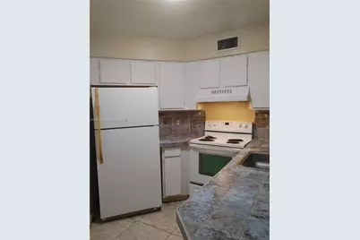 212 Lake Pointe Dr #112, Oakland Park, FL 33309 - Photo 3