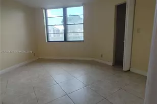 212 Lake Pointe Dr, Oakland Park, FL 33309 - Photo 13