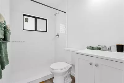 13210 Memorial Hwy #208, North Miami, FL 33161 - Photo 15