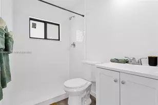 13210 Memorial Hwy, North Miami, FL 33161 - Photo 15