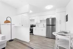13210 Memorial Hwy, North Miami, FL 33161 - Photo 7