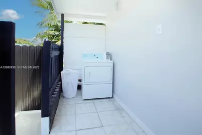 2731 NW 100th St #B, Miami, FL 33147 - Photo 13