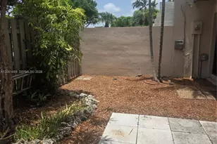 7412 SW 105th Pl, Miami, FL 33173 - Photo 9