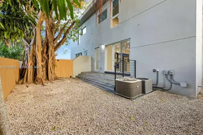 3649 SW 16th Ter #3649, Miami, FL 33145 - Photo 21