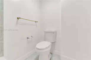 20515 E Country Club Dr, Aventura, FL 33180 - Photo 21