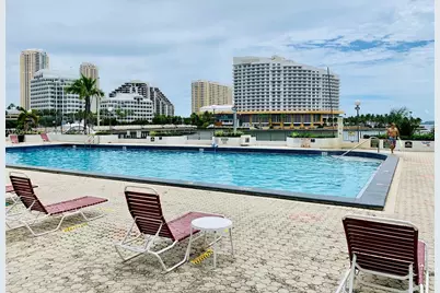 905 Brickell Bay Dr #1523, Miami, FL 33131 - Photo 5