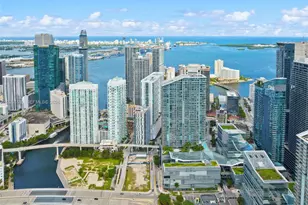 68 SE 6th St, Miami, FL 33131 - Photo 9