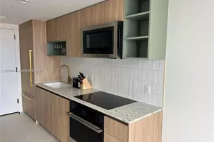 159 NE 6th St, Miami, FL 33132 - Photo 3