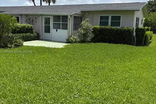 2630 Barkley Dr E, West Palm Beach, FL 33415 - Photo 15