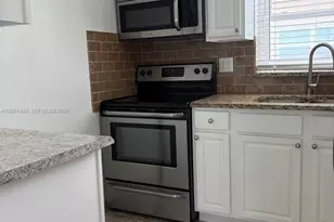 2630 Barkley Dr E, West Palm Beach, FL 33415 - Photo 7