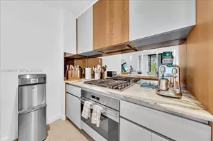 2831 S Bayshore Dr, Miami, FL 33133 - Photo 11