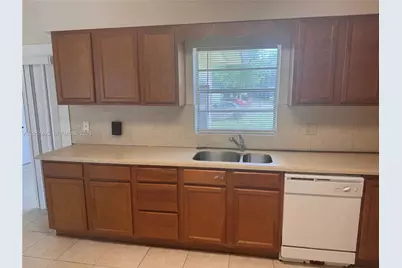 1701 Sunrise Blvd, Fort Pierce, FL 34950 - Photo 9