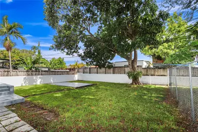 3171 NW 17th St, Miami, FL 33125 - Photo 25