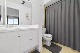 2431 SW 82nd Ave, Davie, FL 33324 - Photo 13