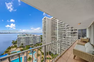 7601 E Treasure Dr, North Bay Village, FL 33141 - Photo 33
