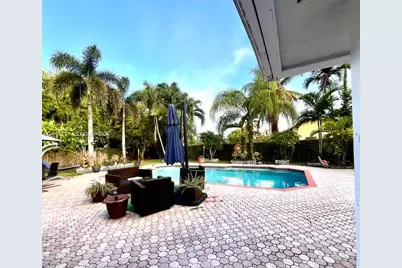 16330 SW 282nd St, Homestead, FL 33033 - Photo 7