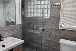 5627 SW 26th St, West Park, FL 33023 - Photo 9