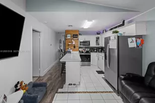 2884 W 75th St, Hialeah, FL 33018 - Photo 11