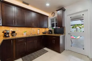 6320 E 4th Ave, Hialeah, FL 33013 - Photo 17