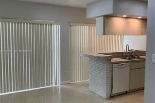 1820 SW 98th Ct, Miami, FL 33165 - Photo 13