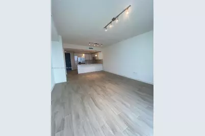 999 SW 1 Ave #3209, Miami, FL 33130 - Photo 5