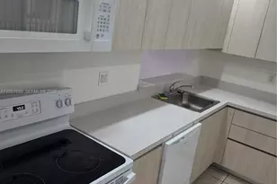 8025 SW 107th Ave, Miami, FL 33173 - Photo 3