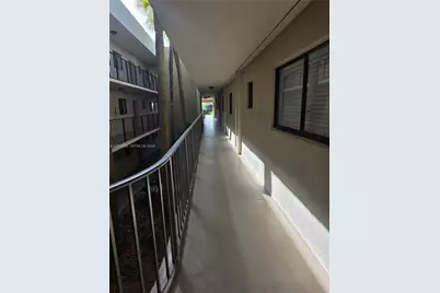 8025 SW 107th Ave #202, Miami, FL 33173 - Photo 5