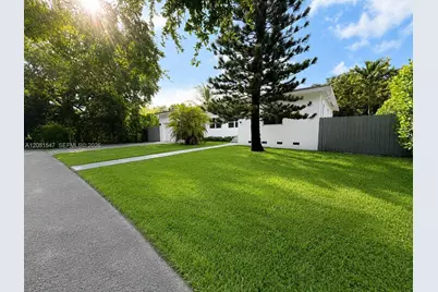 859 NE 115th St, Biscayne Park, FL 33161 - Photo 5