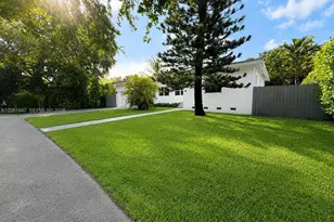 859 NE 115th St, Biscayne Park, FL 33161 - Photo 5