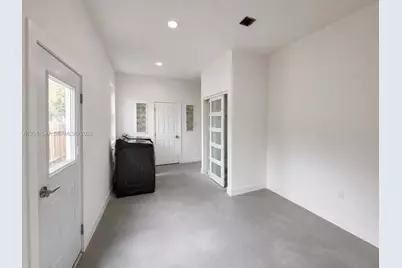 859 NE 115th St, Biscayne Park, FL 33161 - Photo 25