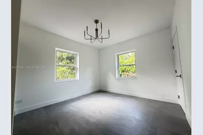 859 NE 115th St, Biscayne Park, FL 33161 - Photo 17