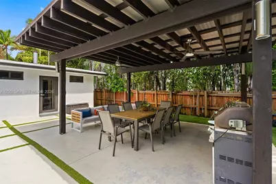 7831 SW 54th Ct, Miami, FL 33143 - Photo 11