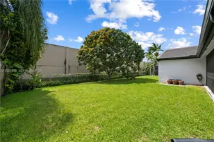 5741 W Waterford Dr, Davie, FL 33331 - Photo 29