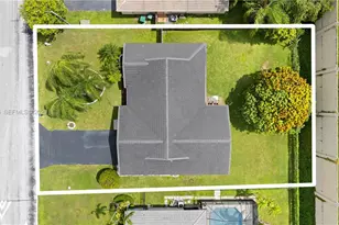 5741 W Waterford Dr, Davie, FL 33331 - Photo 3