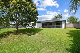 5741 W Waterford Dr, Davie, FL 33331 - Photo 27