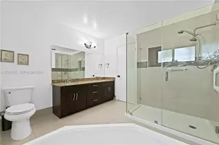 5741 W Waterford Dr, Davie, FL 33331 - Photo 19
