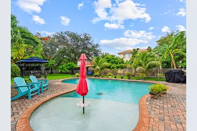 135 Catania Way, Royal Palm Beach, FL 33411 - Photo 5