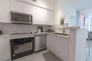 335 S Biscayne Blvd, Miami, FL 33131 - Photo 5