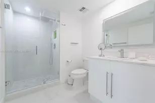 335 S Biscayne Blvd, Miami, FL 33131 - Photo 9