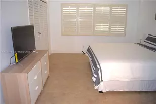 3970 Oaks Clubhouse Dr, Pompano Beach, FL 33069 - Photo 11