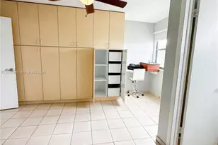 10000 NW 9th St Cir, Miami, FL 33172 - Photo 29