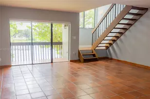 10000 NW 9th St Cir, Miami, FL 33172 - Photo 11