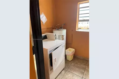 295 NW 72nd Ave #306, Miami, FL 33126 - Photo 11