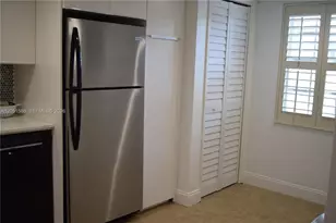 3970 Oaks Clubhouse Dr, Pompano Beach, FL 33069 - Photo 5