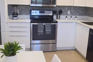 3970 Oaks Clubhouse Dr, Pompano Beach, FL 33069 - Photo 1