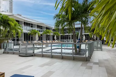 1100 Biscayne Blvd #2706, Miami, FL 33132 - Photo 23