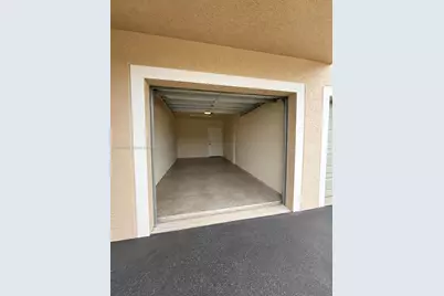 6466 Emerald Dunes Dr #206, West Palm Beach, FL 33411 - Photo 3