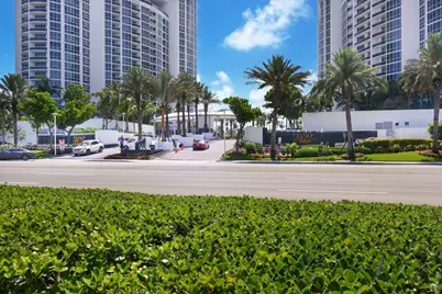 18201 Collins Ave #4209A, Sunny Isles Beach, FL 33160 - Photo 45