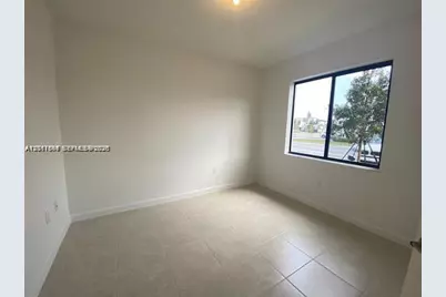 575 NE 208th Ter #575, Miami, FL 33179 - Photo 3